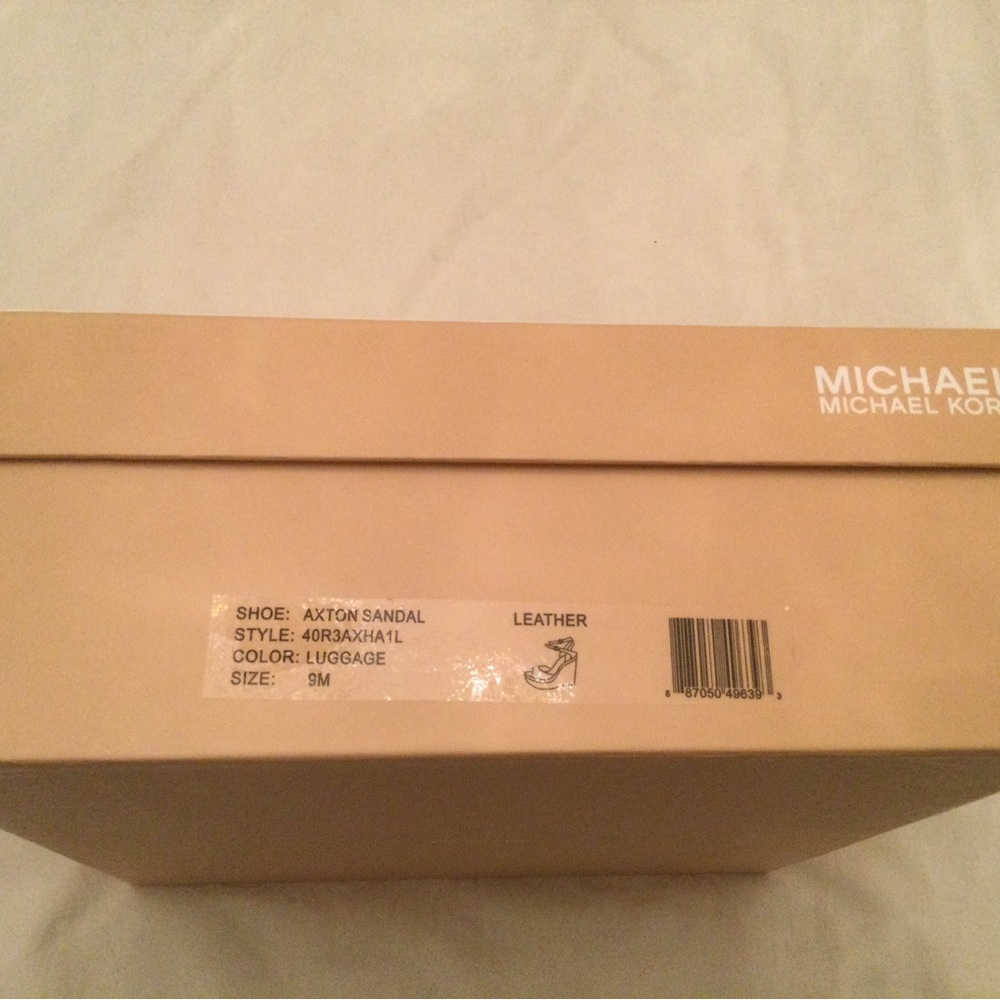 NIB Michael Michael Kors Axton leather two strap luggage wedge. Size 9. - Picture 4 of 12